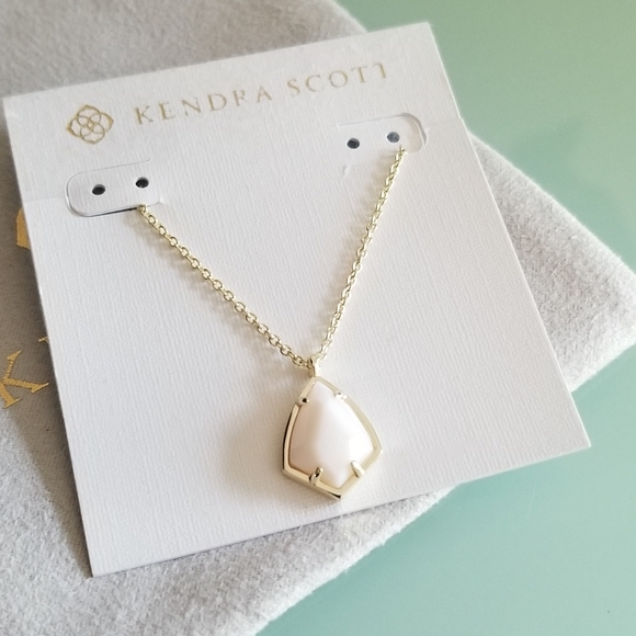 Kendra Scott Cory Gold Necklace in White NWT - Picture 3 of 6